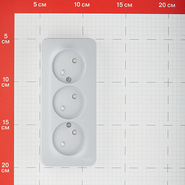 Розетка Systeme Electric Blanca накладная алюминий со шторками (BLNRA001313)