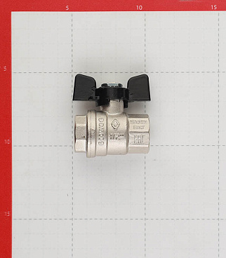 Кран шаровой латунный Bugatti 1/2 ВР(г) х 1/2 ВР(г) бабочка прямой (03020181)