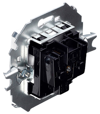Розетка Simon 15 встраиваемая белая (1591431-030)