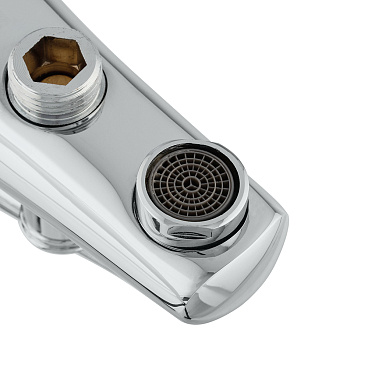 Смеситель для ванны Lavelly Smart хром однорычажный с коротким изливом без лейки (624588)