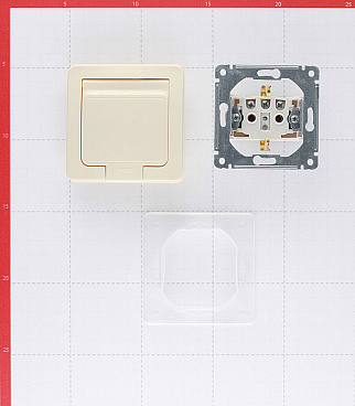 Розетка Hegel Master встраиваемая слоновая кость с крышкой (РС16-511-01)