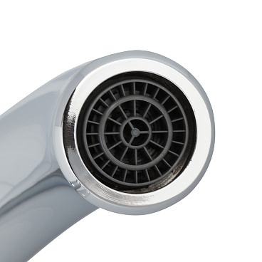 Смеситель для кухни Swedbe Selene хром с высоким изливом однорычажный (7440)