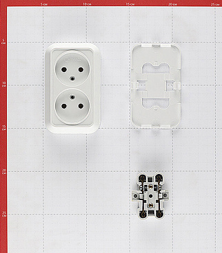 Розетка Makel Siva Ustu накладная белая (45117)