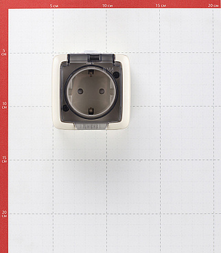 Розетка Hegel Alfa накладная слоновая кость со шторками с крышкой (РА16-212-01)