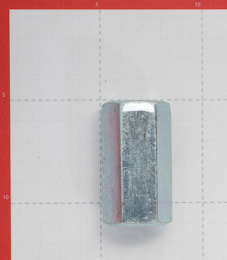 Гайка соединительная оцинкованная М20 х60 мм DIN 6334 (1 шт.)