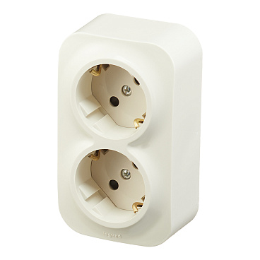 Розетка Legrand Quteo накладная слоновая кость со шторками (782267)