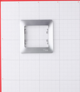 Рамка Systeme Electric Glossa oдноместная алюминий (GSL000301)