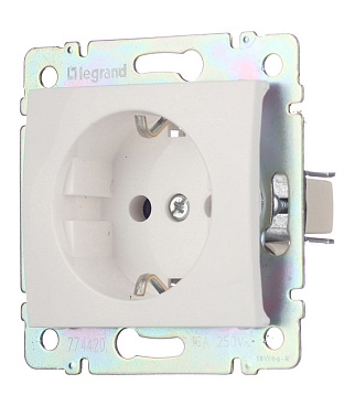 Розетка Legrand Valena встраиваемая белая (694280)